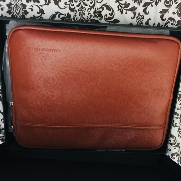 Gallaway Leather handbag - Picture 3 of 6